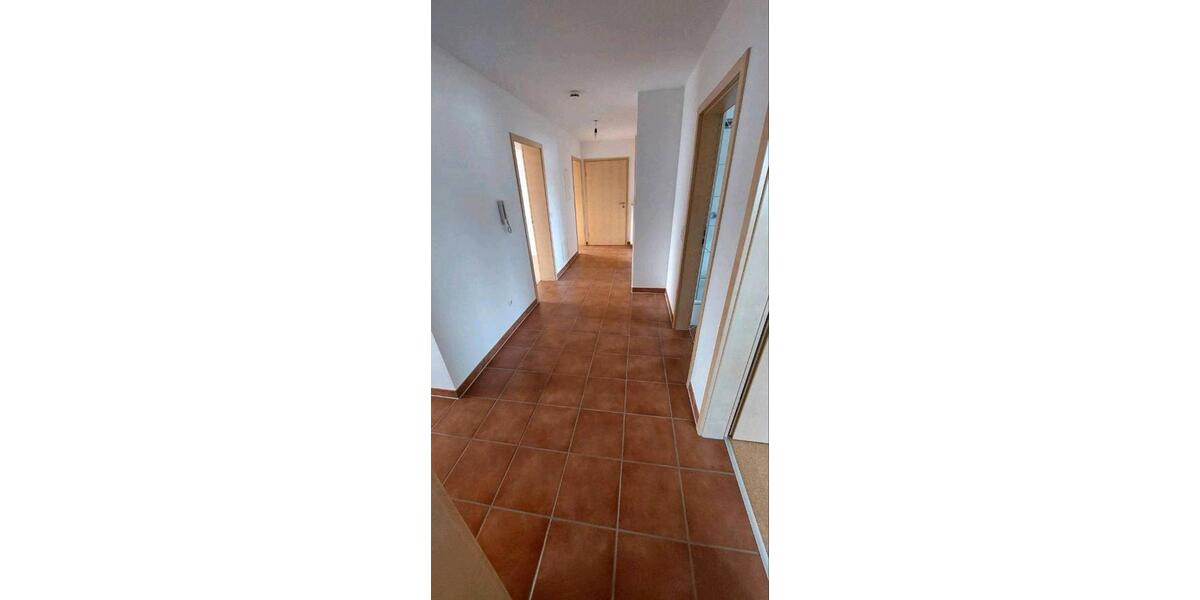 Etagenwohnung Marktoberdorf - 4 Zimmer, 104 m&sup2;, 1.300&euro; | Angebot:25945375