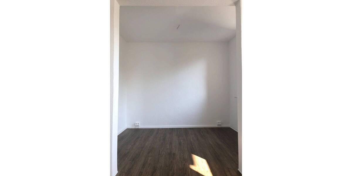 Etagenwohnung Döbeln Pommlitz - 2 Zimmer, 60 m&sup2;, 302&euro; | Angebot:26658234