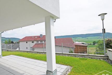 Panorama Wohnen Beilngries: Hochwertige 3,5 Zimmer-Whg. mit EBK, Aufzug u. 2 TG-Stellplätzen (Ref. 0001586) 3 zimmer