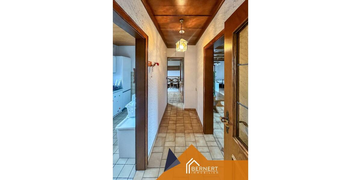 Einfamilienhaus Michelau in Oberfranken - 7 Zimmer, 200 m&sup2;, 3.000&euro; | Angebot:23879666