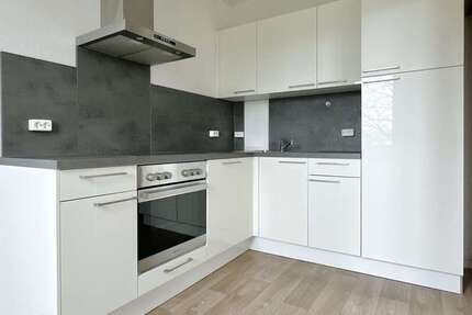 Wohnung zum Mieten in Rostock 830 € 47 m² 2 zimmer