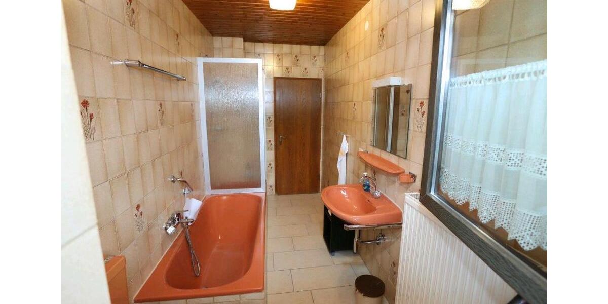 Einfamilienhaus Malborn - 3 Zimmer, 220 m&sup2;, 1.500&euro; | Angebot:25940886