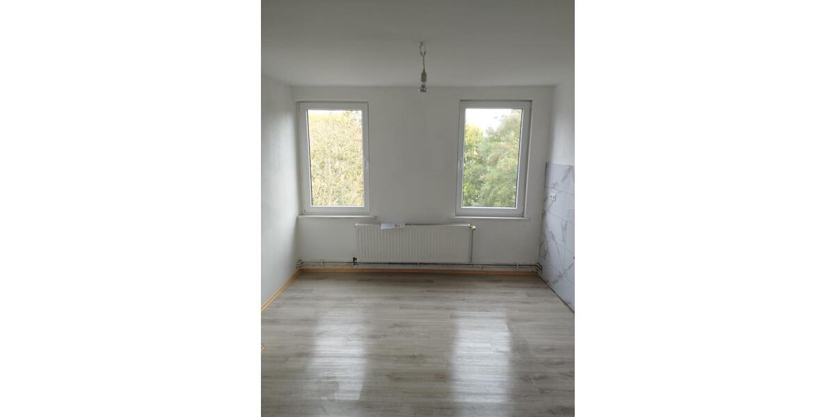 Etagenwohnung Uelzen - 5 Zimmer, 100 m&sup2;, 800&euro; | Angebot:26419490