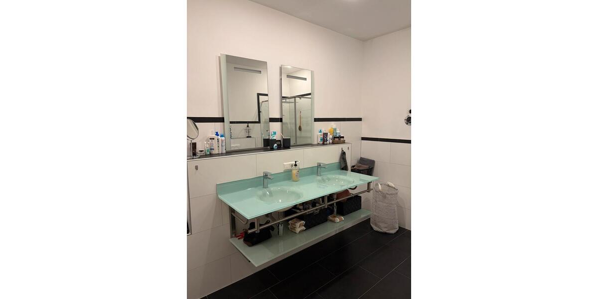 Hochparterre Pforzheim Weststadt - 3 Zimmer, 120 m&sup2;, 1.150&euro; | Angebot:26024503