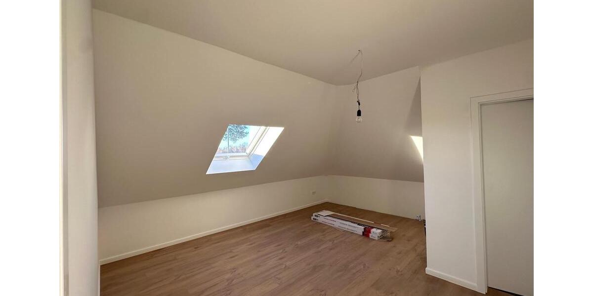 Dachgeschoßwohnung Wiehl - 2 Zimmer, 75 m&sup2;, 910&euro; | Angebot:24697644