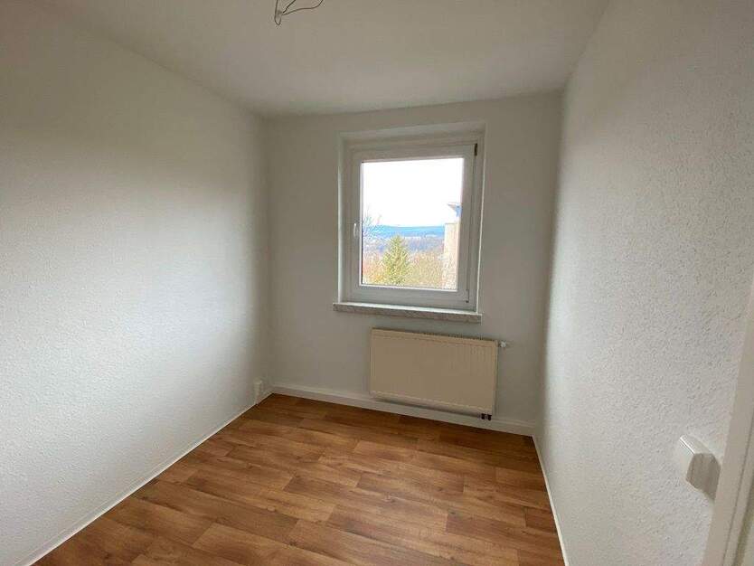 Familienfreundlich & modern: Sanierte Wohnung in bester Lageng ist bereit! 4 zimmer