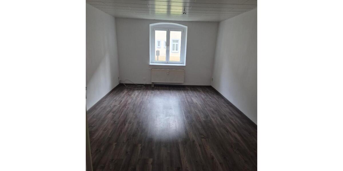 Erdgeschoßwohnung Hainichen - 3 Zimmer, 60 m&sup2;, 325&euro; | Angebot:24680360