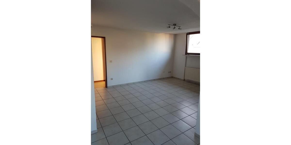 Wohnung Wadgassen, Zentrale Lage, 4 Z,K,Bad, Kellerraum 4 zimmer