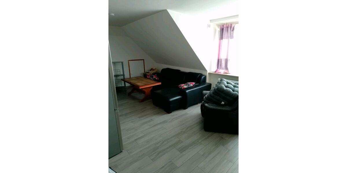 Dachgeschoßwohnung Itzehoe - 3 Zimmer, 72 m&sup2;, 1.100&euro; | Angebot:23684587