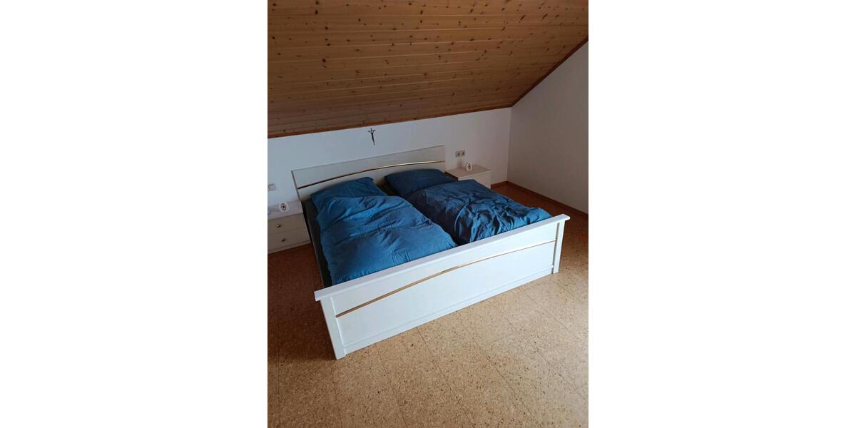 Dachgeschoßwohnung Wurmannsquick - 3 Zimmer, 58 m&sup2;, 670&euro; | Angebot:26660078