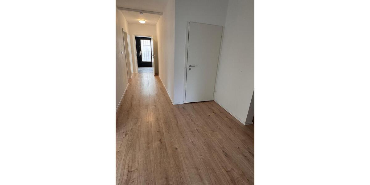 Etagenwohnung Kalletal - 3 Zimmer, 81 m&sup2;, 650&euro; | Angebot:26408205