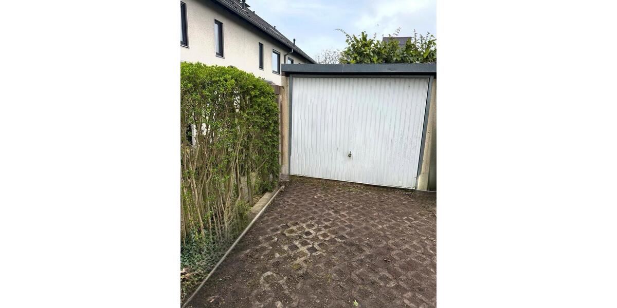 Doppelhaushälfte Düsseldorf Stadtbezirk 6 - 5 Zimmer, 154 m&sup2;, 2.600&euro; | Angebot:26051077