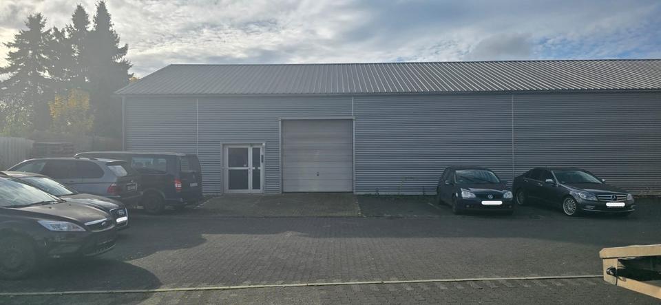 Geräumige Gewerbe-Lagerhalle in Frankenberg verfügbar zimmer