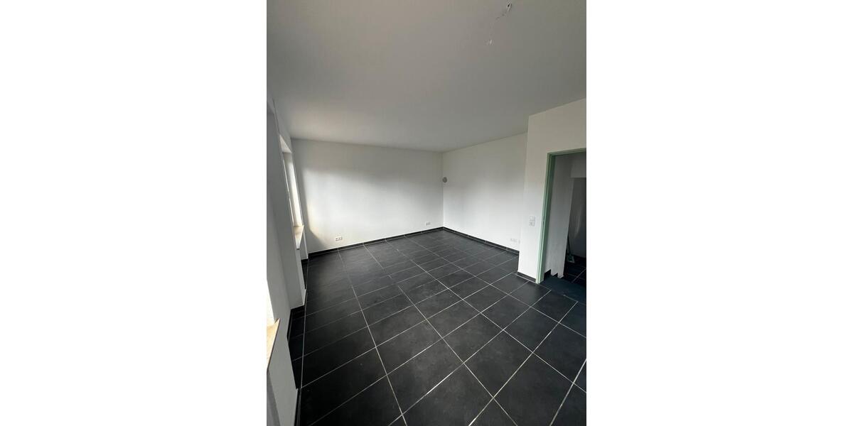 Einfamilienhaus Münster (Hessen) - 9 Zimmer, 180 m&sup2;, 2.450&euro; | Angebot:20612194