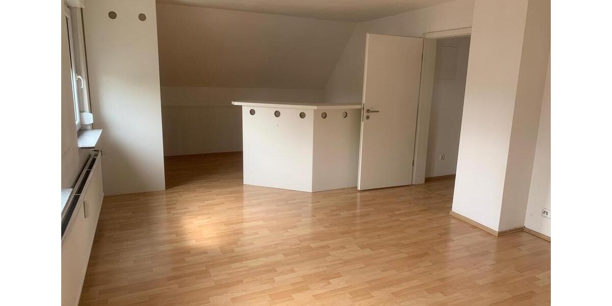 Dachgeschoßwohnung Mannheim Sandhofen - 3 Zimmer, 70 m&sup2;, 950&euro; | Angebot:26441811
