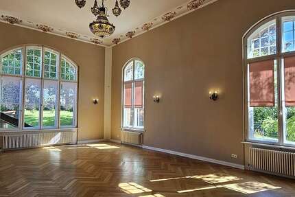 Haus Torgau - 8 Zimmer, 715 m&sup2;, 4.000&euro; | Angebot:25538566