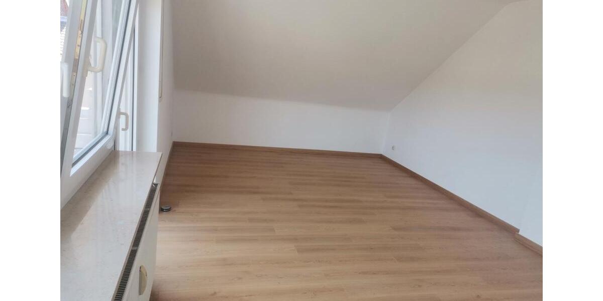 Dachgeschoßwohnung Miltenberg - 2 Zimmer, 50 m&sup2;, 530&euro; | Angebot:26682589