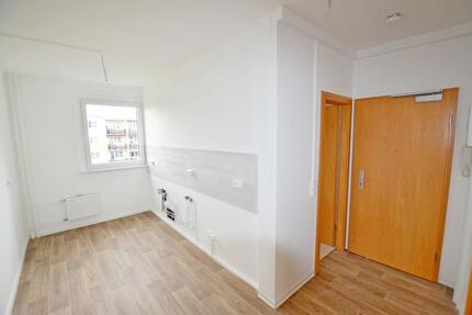 Wohnung Sangerhausen - 4 Zimmer, 72 m&sup2;, 446&euro; | Angebot:26381074