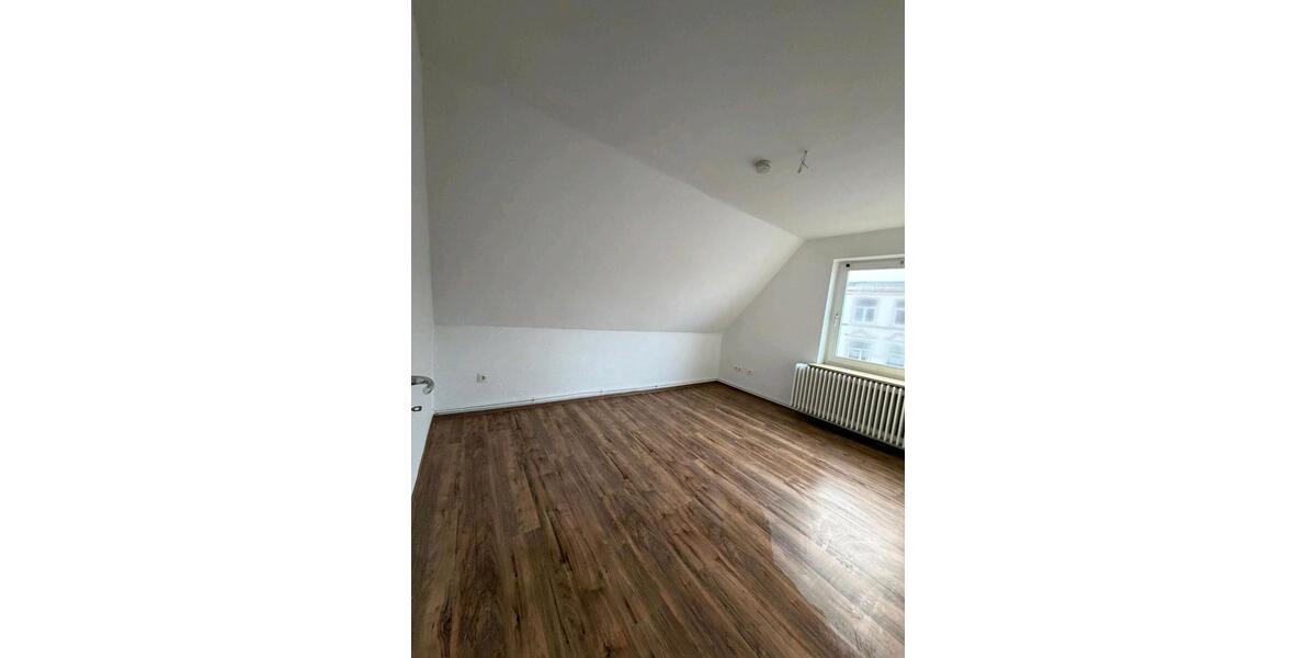 Dachgeschoßwohnung Wilhelmshaven Aldenburg - 3 Zimmer, 56 m&sup2;, 500&euro; | Angebot:24454914