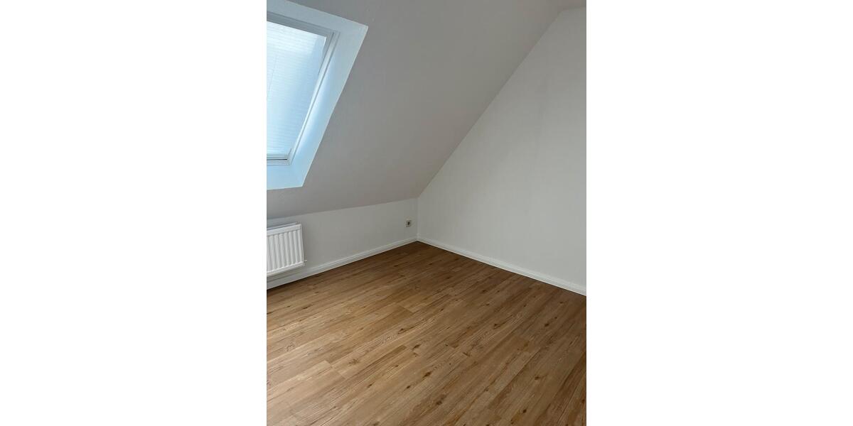 Reihenhaus Stade - 7 Zimmer, 152 m&sup2;, 1.824&euro; | Angebot:25648339