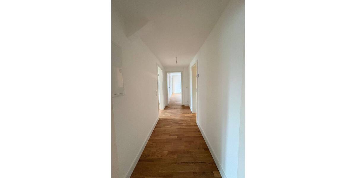 Etagenwohnung Trier Innenstadt - 3 Zimmer, 92 m&sup2;, 1.200&euro; | Angebot:26684523