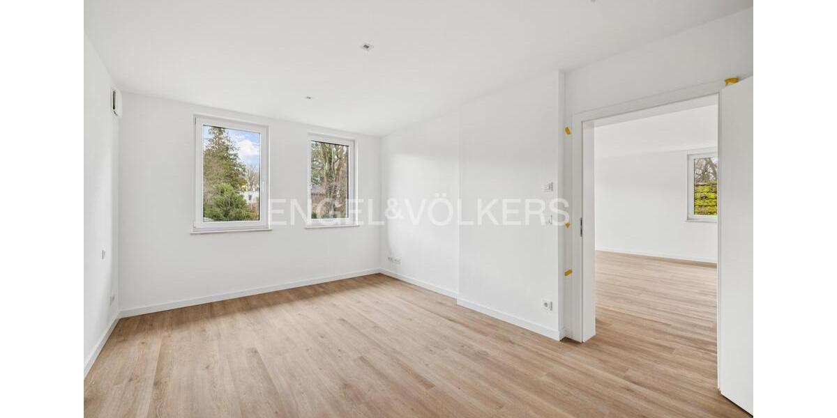 Dachgeschoßwohnung Ahrensburg - 3 Zimmer, 120 m&sup2;, 2.200&euro; | Angebot:26348767