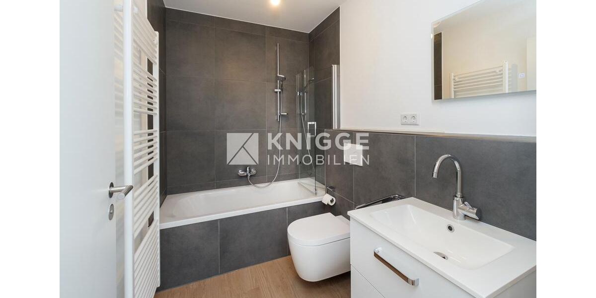 Dachgeschoßwohnung Bergisch Gladbach - 5 Zimmer, 129 m&sup2;, 1.556&euro; | Angebot:25856193