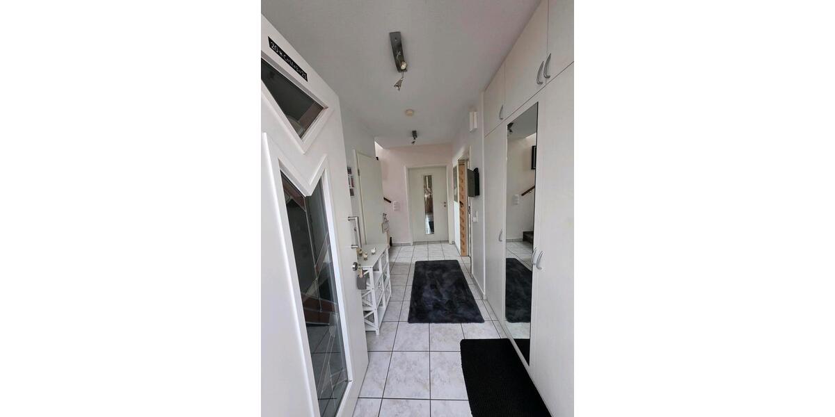 Einfamilienhaus Bergisch Gladbach - 2 Zimmer, 154 m&sup2;, 2.600&euro; | Angebot:24829509