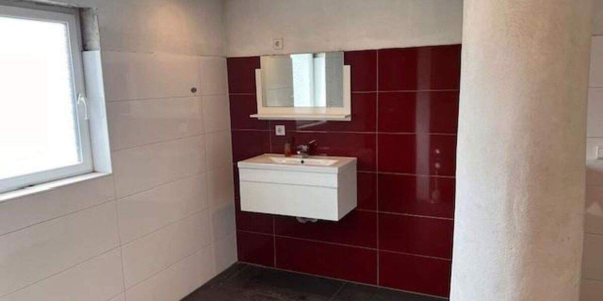 Doppelhaushälfte, 87 qm Wfl., 573 qm Grund, Kamin, neues Bad 3 zimmer