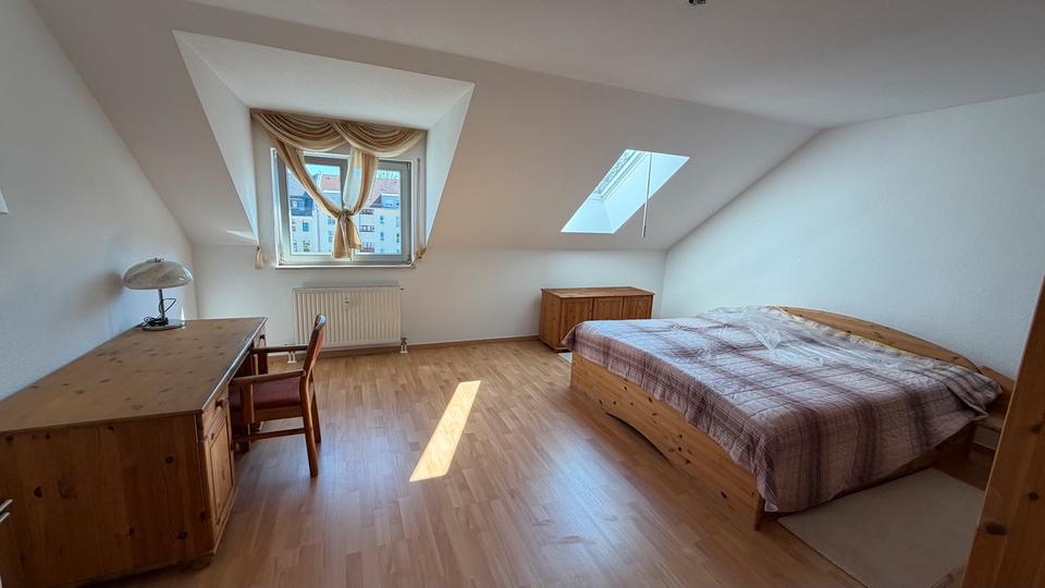 Dachgeschoßwohnung Leipzig Mitte - 3 Zimmer, 93 m&sup2;, 2.200&euro; | Angebot:26692596