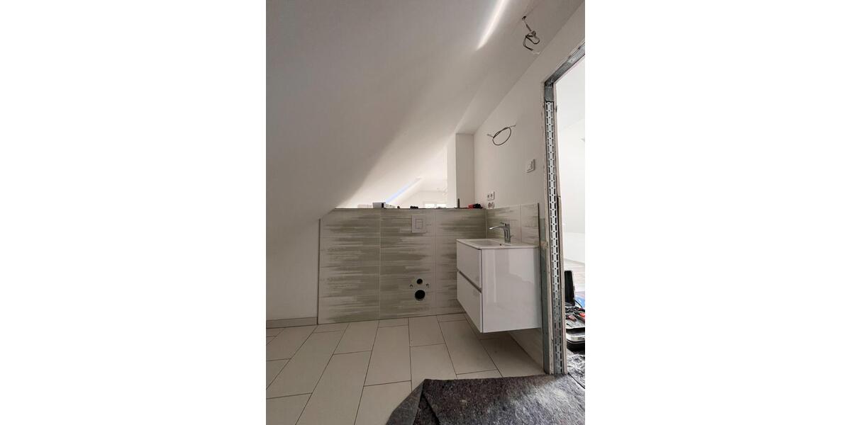 Etagenwohnung Moritzburg - 5 Zimmer, 128 m&sup2;, 1.700&euro; | Angebot:23025680