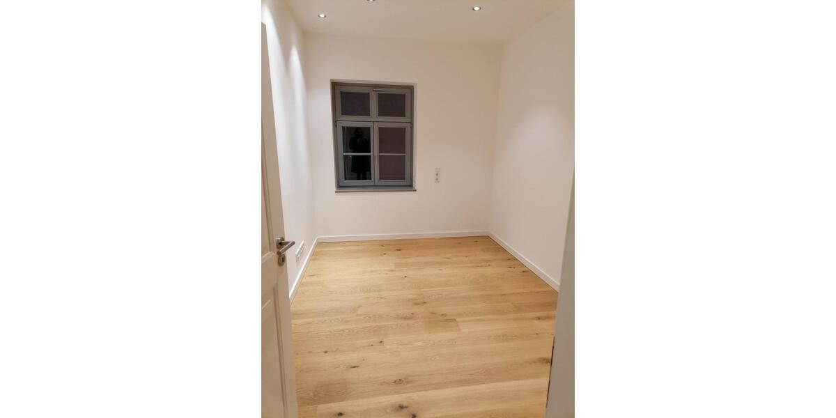 Etagenwohnung Pirna - 3 Zimmer, 61 m&sup2;, 680&euro; | Angebot:26639586