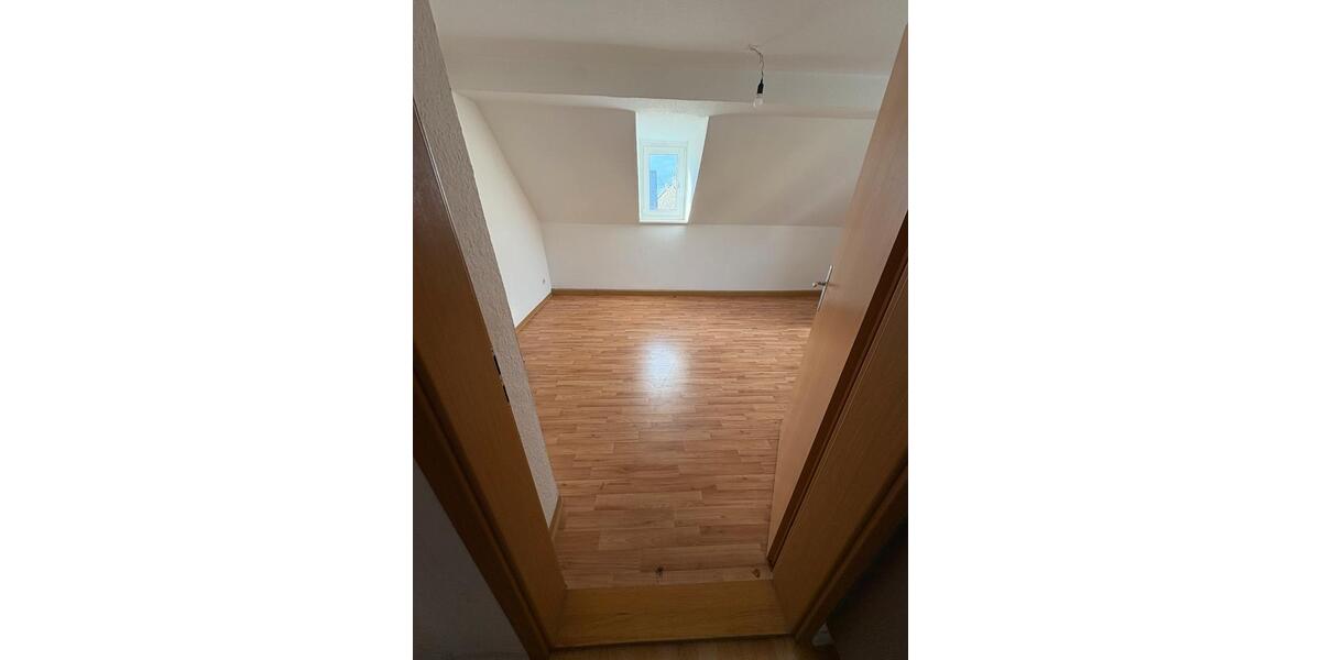 Dachgeschoßwohnung Schneeberg - 2 Zimmer, 48 m&sup2;, 348&euro; | Angebot:26265630