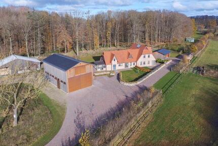 Haus Rabenkirchen-Faulück Faulück - 5 Zimmer, 144 m&sup2;, 2.500&euro; | Angebot:24747304