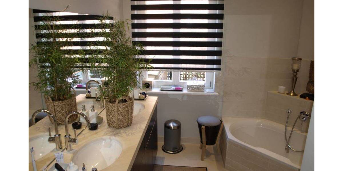 Etagenwohnung Lüneburg Rotes Feld - 6 Zimmer, 199 m&sup2;, 2.200&euro; | Angebot:26826336