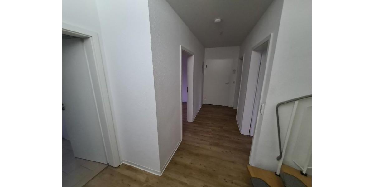 Etagenwohnung Stendal - 5 Zimmer, 105 m&sup2;, 633&euro; | Angebot:24711771