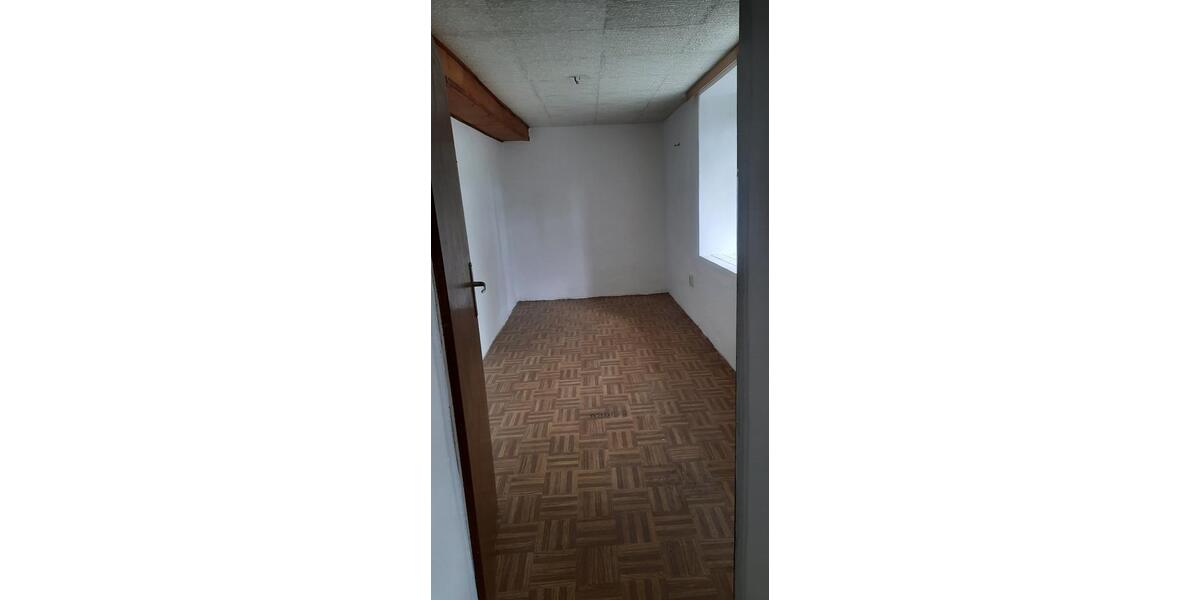Erdgeschoßwohnung Salzatal - 3 Zimmer, 79 m&sup2;, 300&euro; | Angebot:26689260