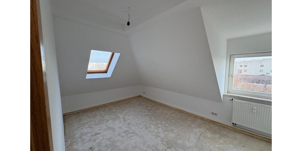 Dachgeschoßwohnung Nordhausen - 3 Zimmer, 74 m&sup2;, 590&euro; | Angebot:24582038