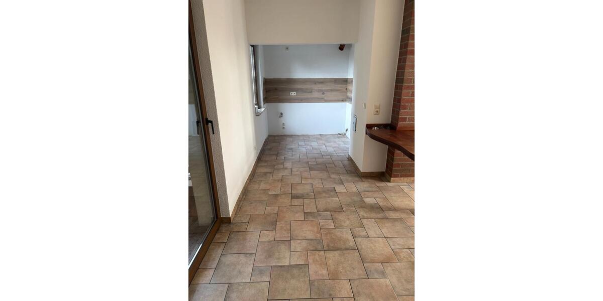 Etagenwohnung Parchim - 3.5 Zimmer, 142 m&sup2;, 1.200&euro; | Angebot:26635658