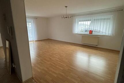 Wohnung Lich - 3 Zimmer, 95 m&sup2;, 1.000&euro; | Angebot:24738238