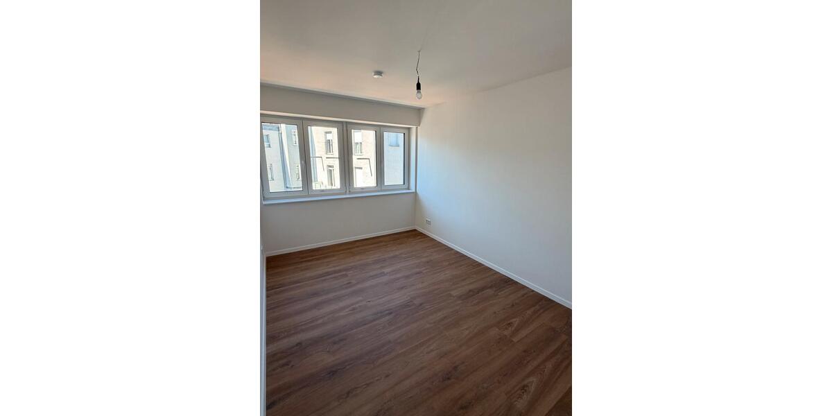Etagenwohnung Mönchengladbach Süd - 5 Zimmer, 97 m&sup2;, 1.560&euro; | Angebot:26301719