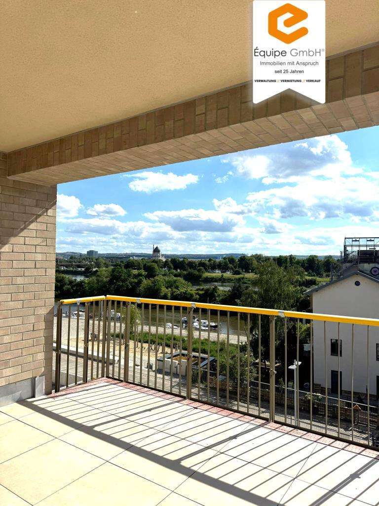 Wohnung zum Mieten in Dresden 2.150 € 107.4 m² 4 zimmer