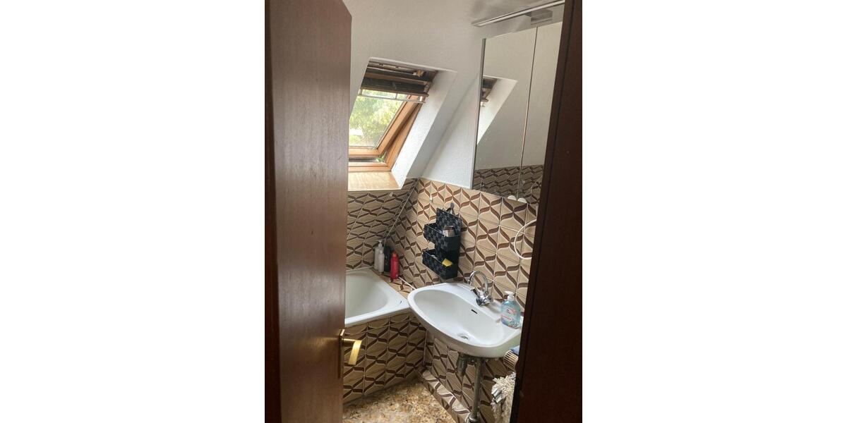 Dachgeschoßwohnung Lübeck Sankt Lorenz Nord - 2 Zimmer, 29 m&sup2;, 350&euro; | Angebot:22256092