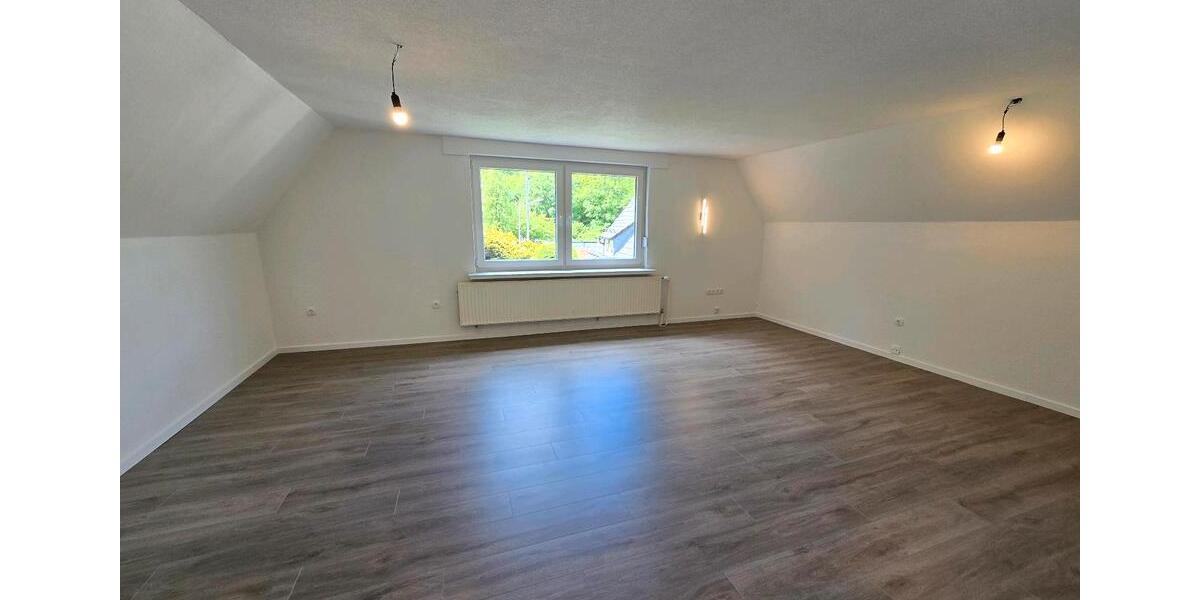 Etagenwohnung Hilchenbach - 3 Zimmer, 87 m&sup2;, 690&euro; | Angebot:26648915