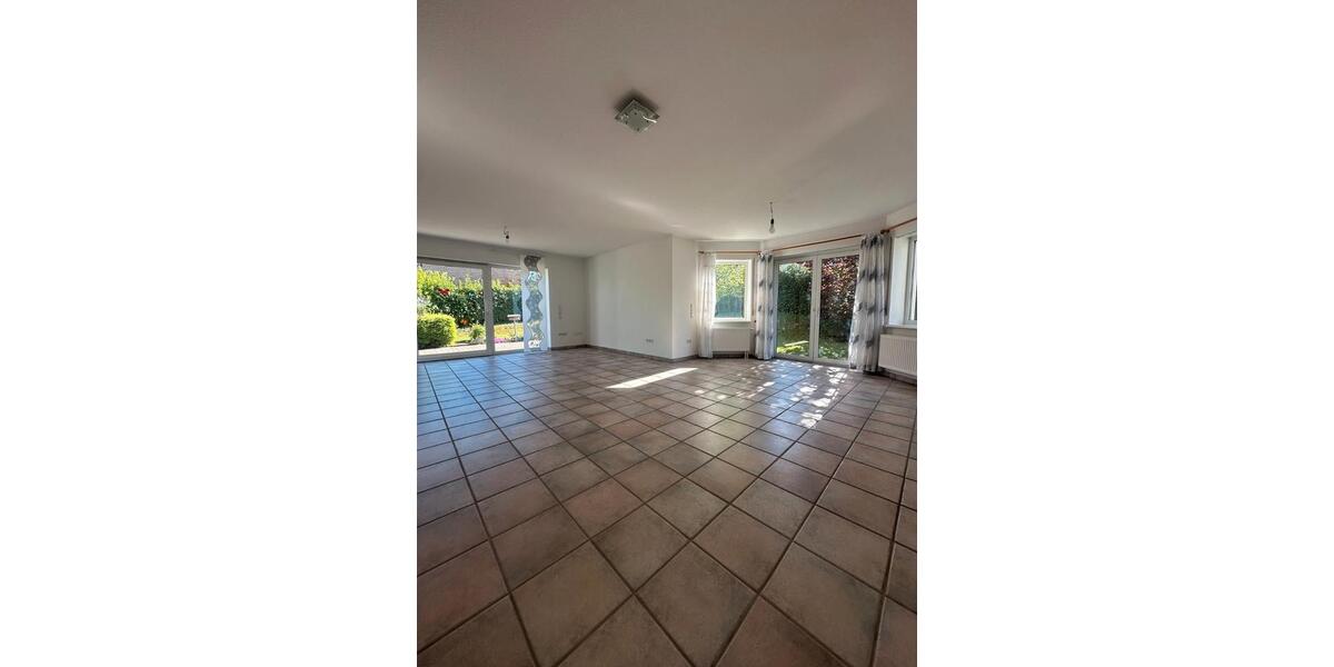 Erdgeschoßwohnung Gundersheim - 2 Zimmer, 92 m&sup2;, 1.000&euro; | Angebot:26459293