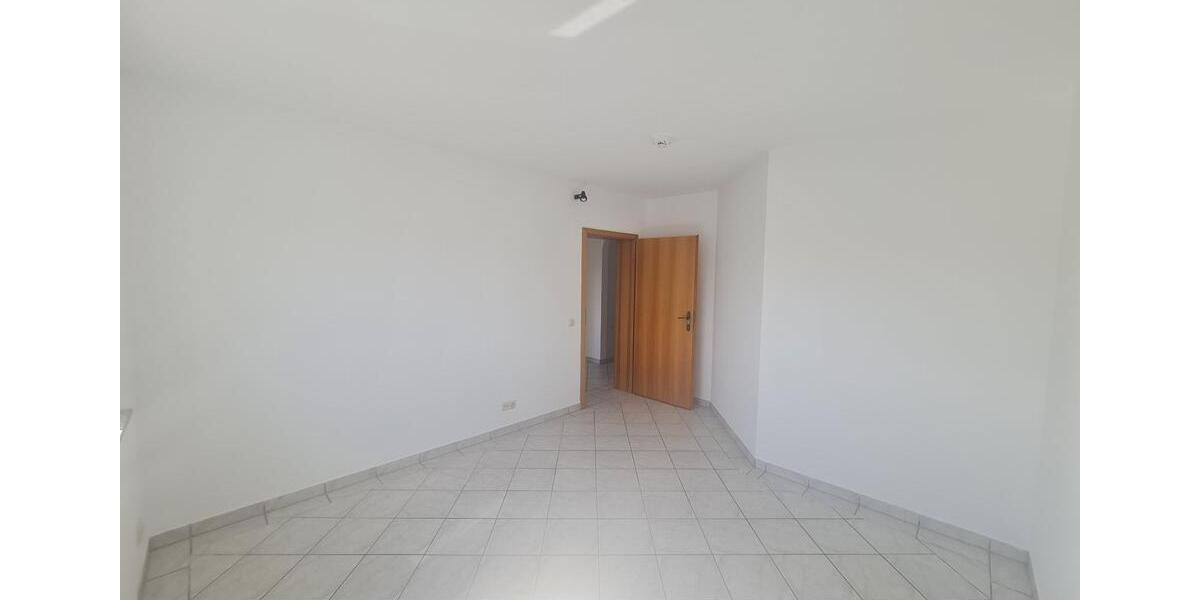 Etagenwohnung Hünfelden - 3 Zimmer, 85 m&sup2;, 675&euro; | Angebot:25656956