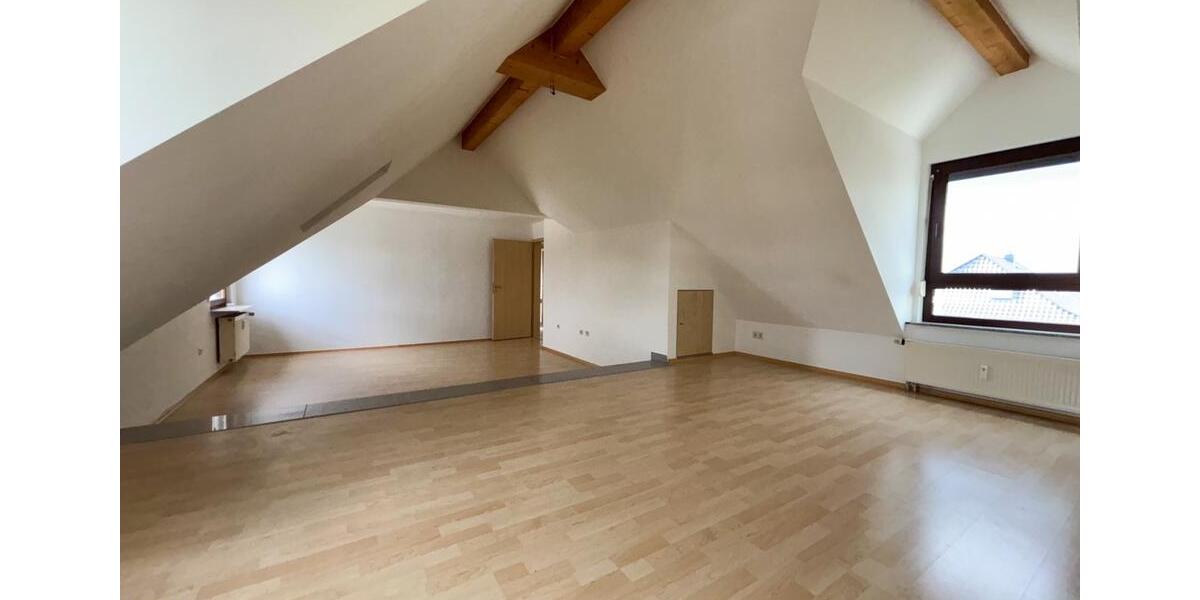 Dachgeschoßwohnung Limburg an der Lahn Linter - 3 Zimmer, 95 m&sup2;, 850&euro; | Angebot:26675526