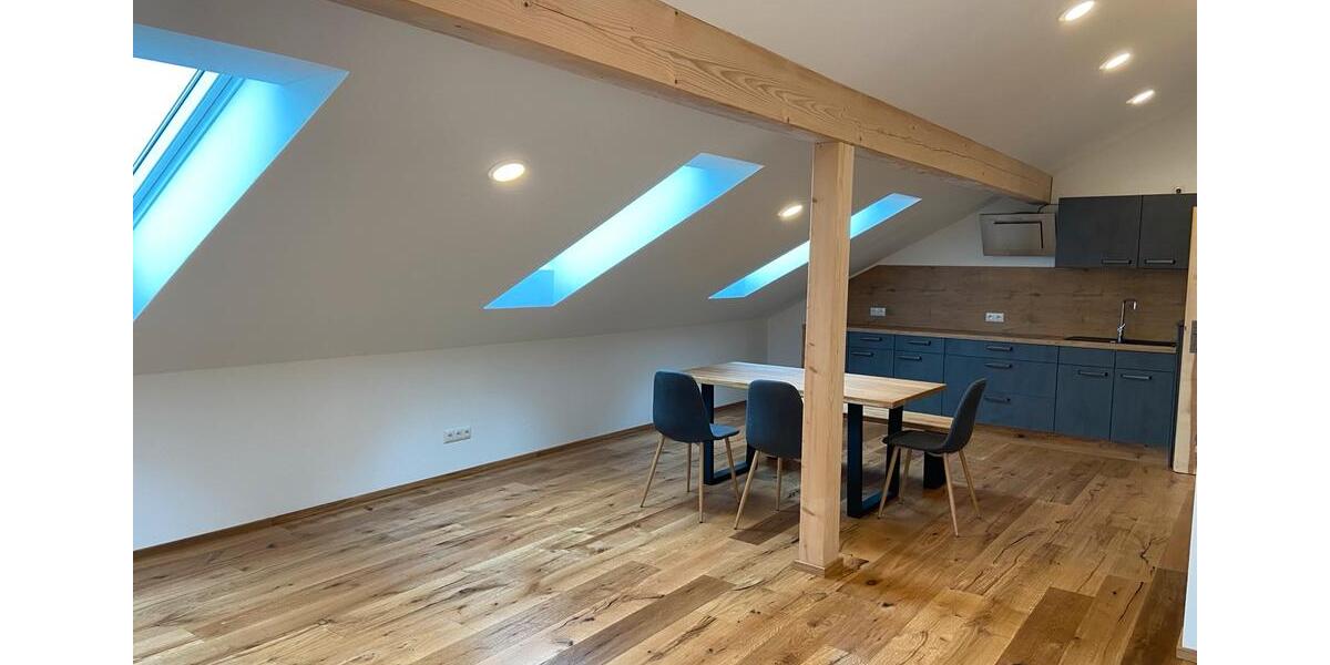 Dachgeschoßwohnung Griesstätt - 3 Zimmer, 85 m&sup2;, 1.400&euro; | Angebot:26213387