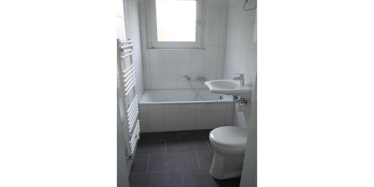 Etagenwohnung Duisburg Hamborn - 2 Zimmer, 66 m&sup2;, 384&euro; | Angebot:26642408