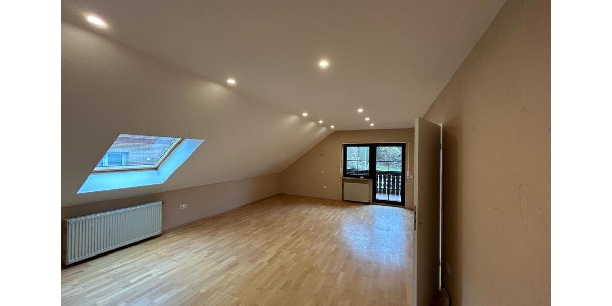 Dachgeschoßwohnung Namborn - 3 Zimmer, 85 m&sup2;, 670&euro; | Angebot:25044939